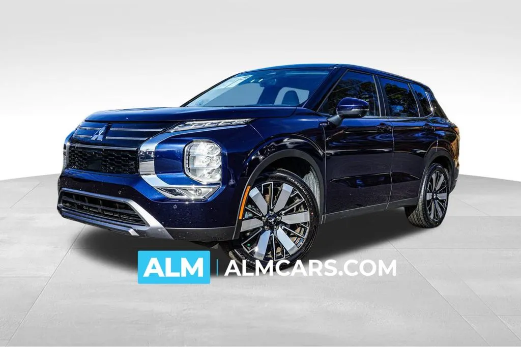 2025 Mitsubishi Outlander SE's photo