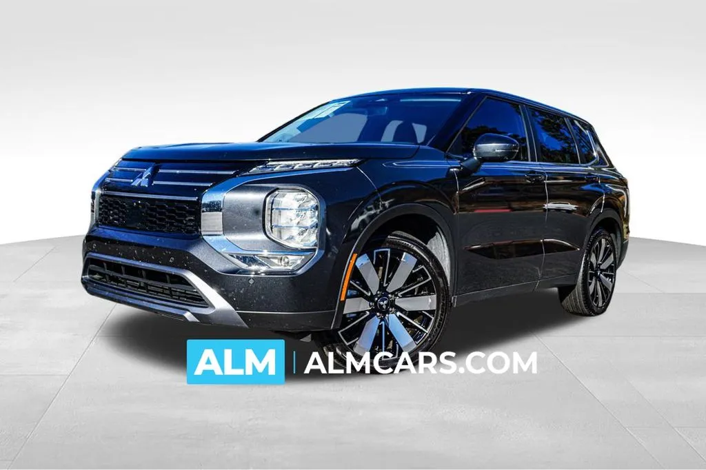 2025 Mitsubishi Outlander SE's photo