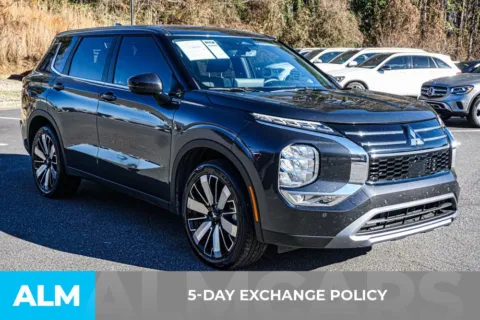 More photos of 2025 Mitsubishi Outlander SE at ALM Marietta, GA