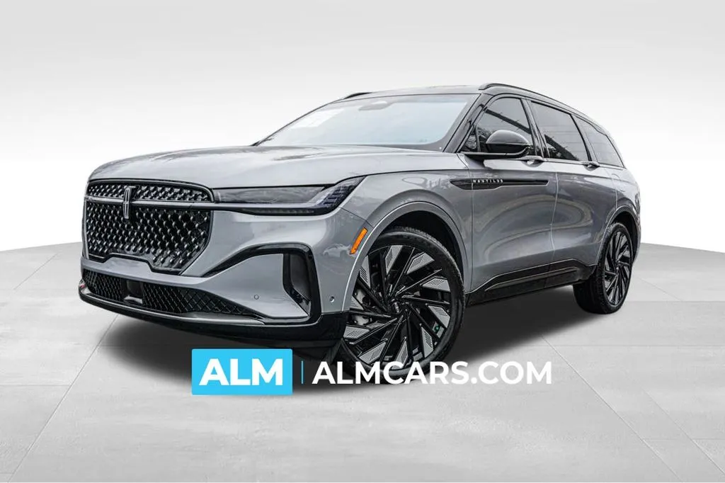 2024 Lincoln Nautilus Reserve's photo