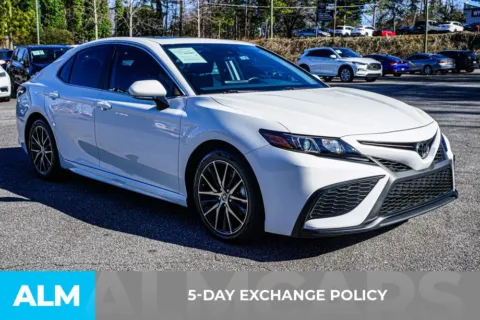 More photos of 2024 Toyota Camry SE at ALM Marietta, GA