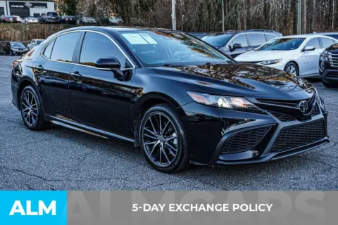 More photos of 2023 Toyota Camry SE at ALM Marietta, GA