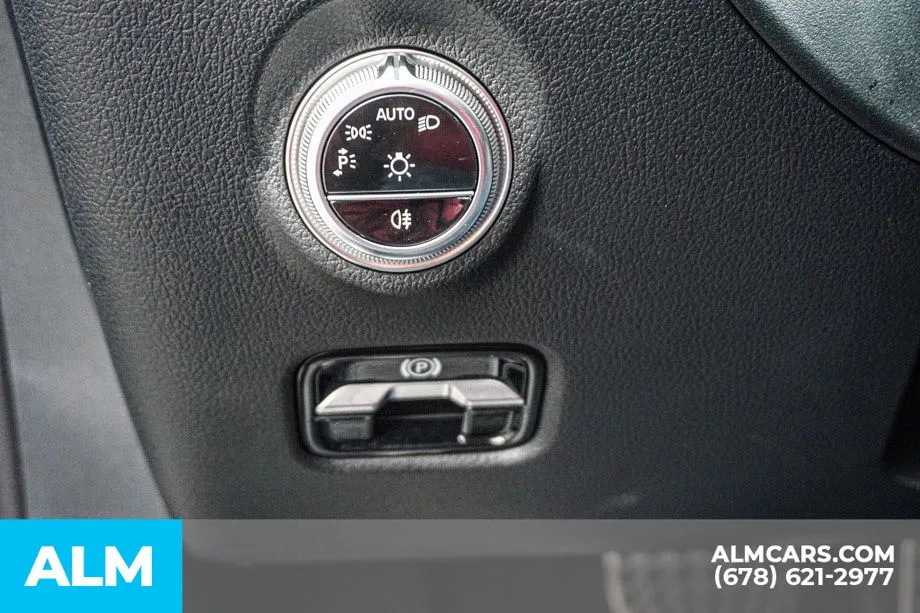 2024 Mercedes-Benz C-Class Sedan C 300 - Photo 45