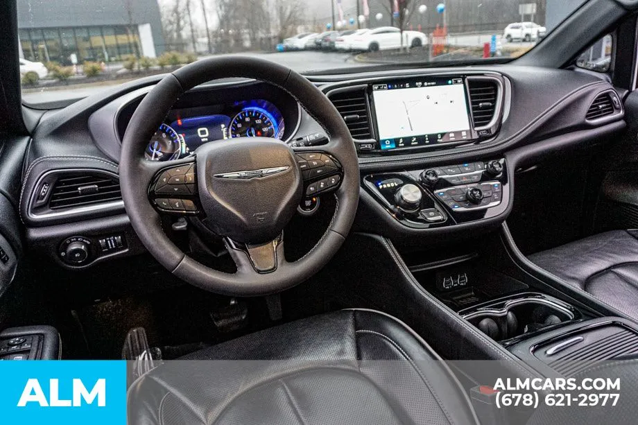 2025 Chrysler Pacifica Limited - Photo 30