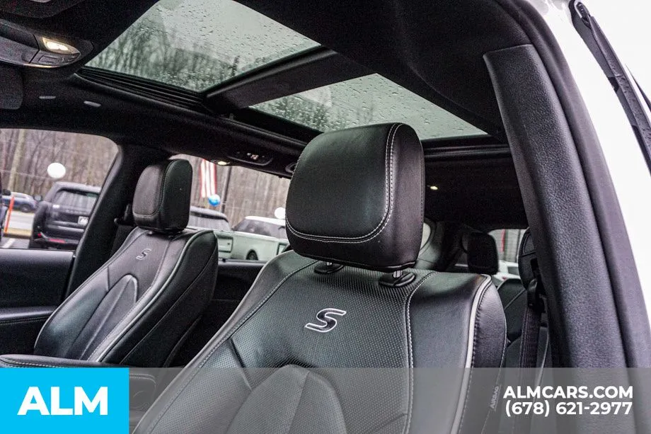 2025 Chrysler Pacifica Limited - Photo 19