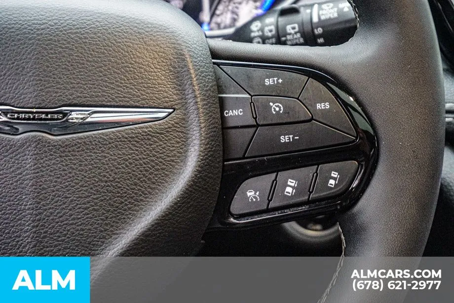 2025 Chrysler Pacifica Limited - Photo 33