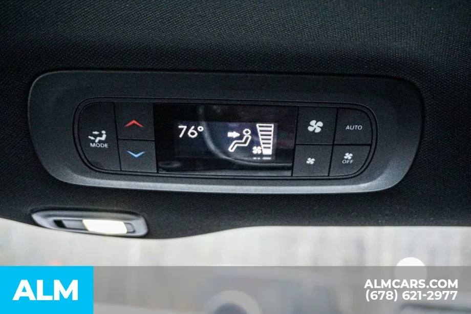 2025 Chrysler Pacifica Limited - Photo 40