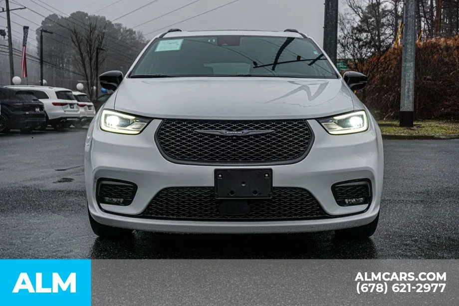 2025 Chrysler Pacifica Limited - Photo 10