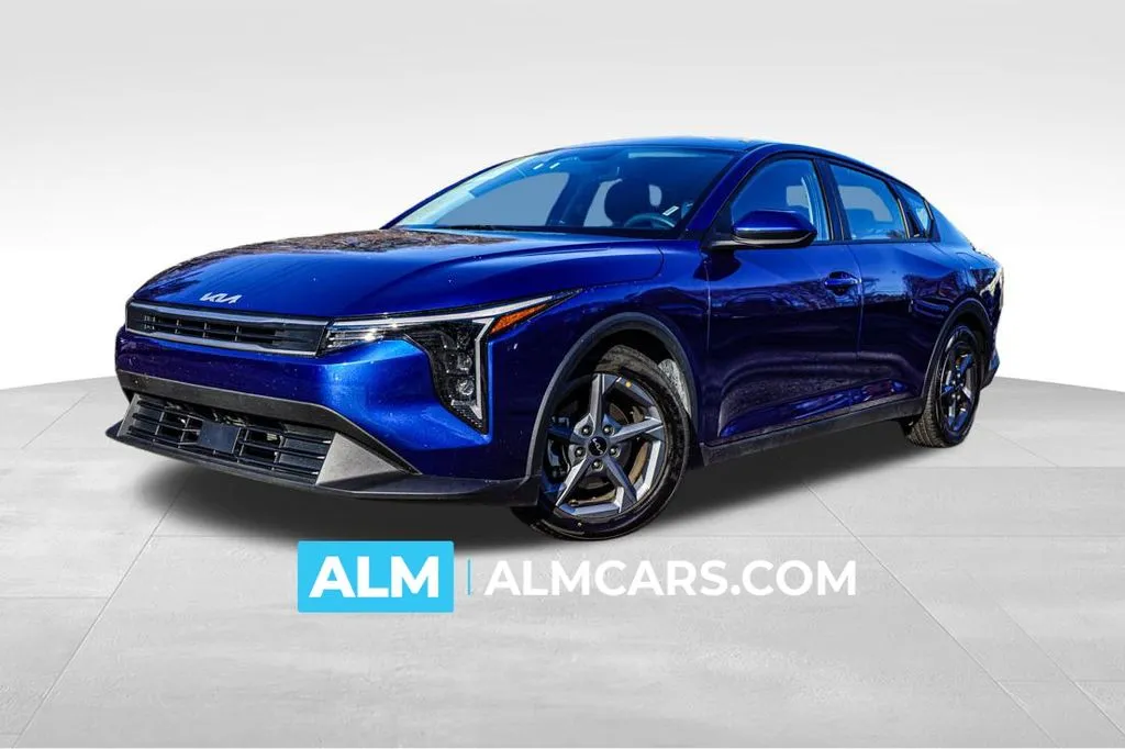 2025 Kia K4 LXS
