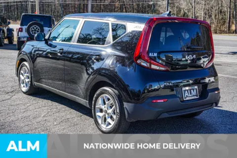 More photos of 2022 Kia Soul LX at ALM Marietta, GA