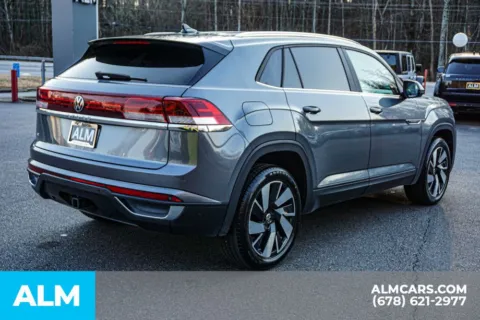 More photos of 2024 Volkswagen Atlas Cross Sport 2.0T SE w/Technology at ALM Marietta, GA