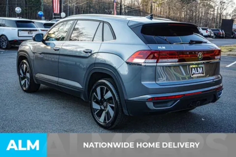 More photos of 2024 Volkswagen Atlas Cross Sport 2.0T SE w/Technology at ALM Marietta, GA