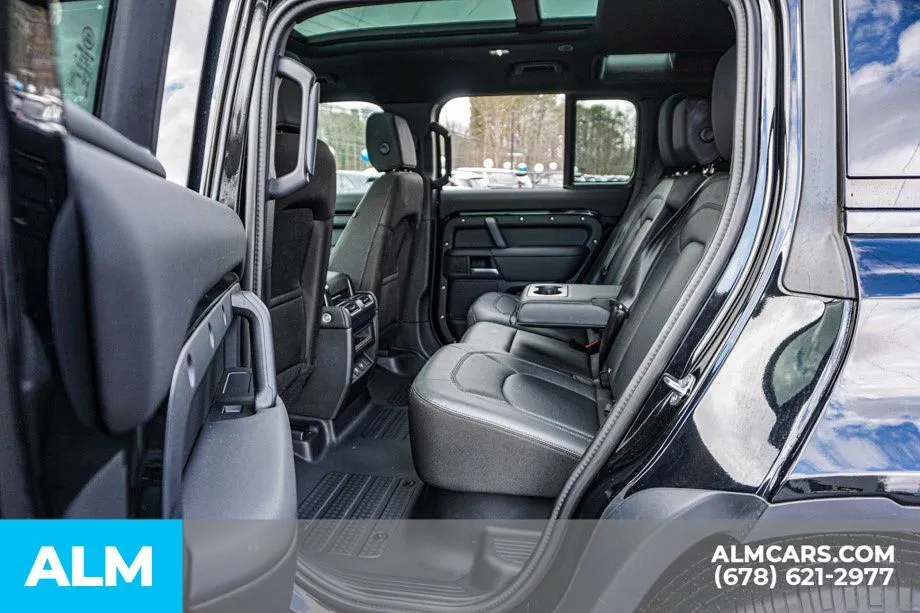 2025 Land Rover Defender S - Photo 21