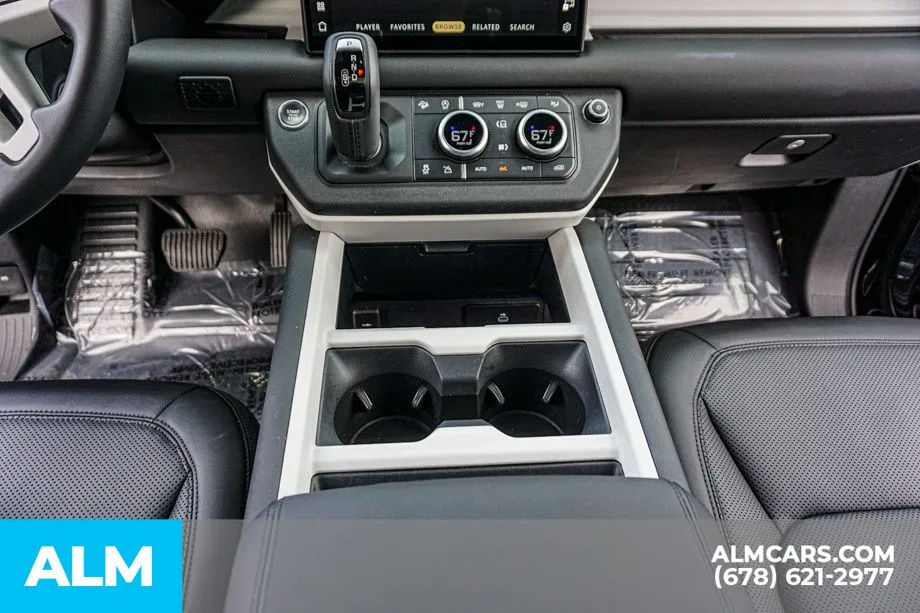 2025 Land Rover Defender S - Photo 43