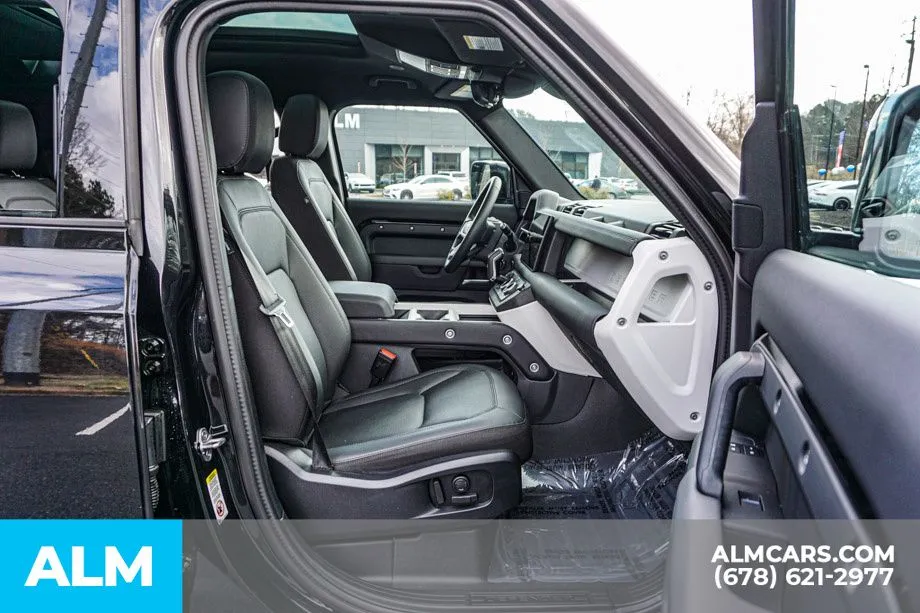 2025 Land Rover Defender S - Photo 23