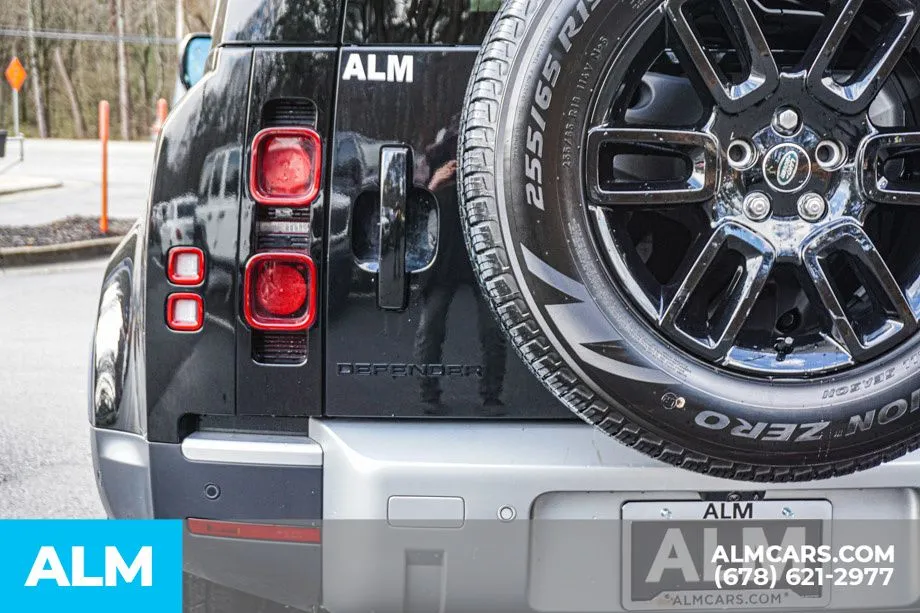 2025 Land Rover Defender S - Photo 13