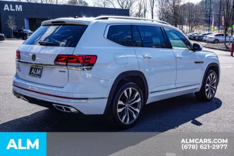 More photos of 2023 Volkswagen Atlas 3.6L V6 SEL Premium R-Line at ALM Marietta, GA