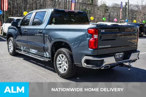 More photos of 2021 Chevrolet Silverado 1500 LT at ALM Marietta, GA