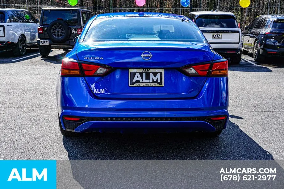 2025 Nissan Altima SV - Photo 11