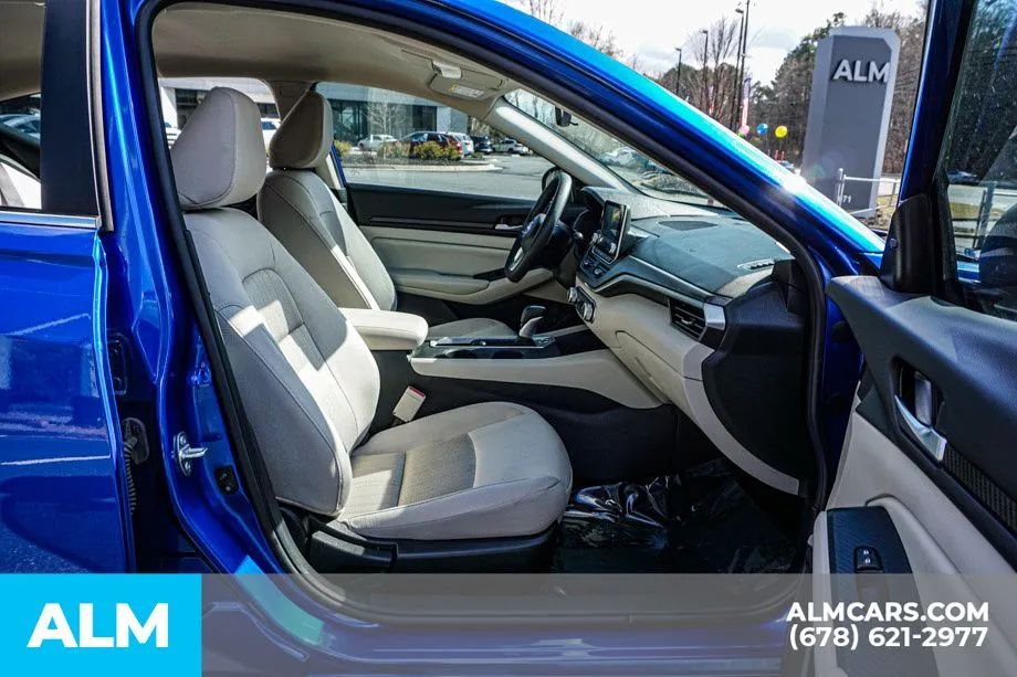 2025 Nissan Altima SV - Photo 23