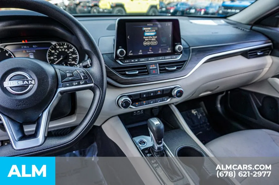 2025 Nissan Altima SV - Photo 32