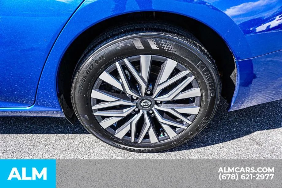 2025 Nissan Altima SV - Photo 17