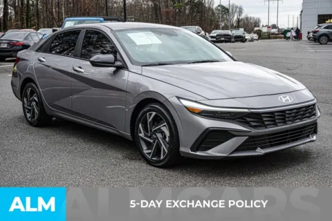 More photos of 2025 Hyundai Elantra SEL Sport at ALM Marietta, GA