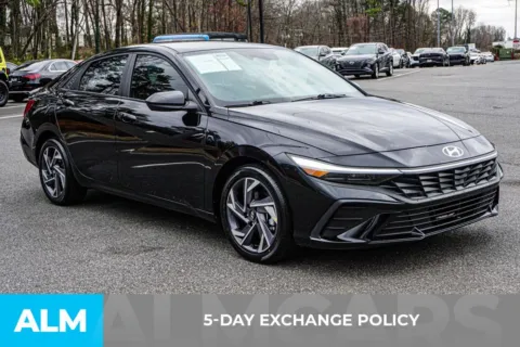 More photos of 2025 Hyundai Elantra SEL Sport at ALM Marietta, GA
