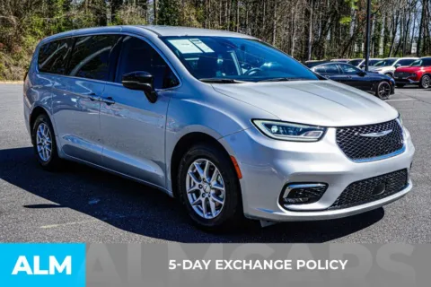 Another view of 2024 Chrysler Pacifica Touring L for sale in Marietta, GA at ALM Marietta