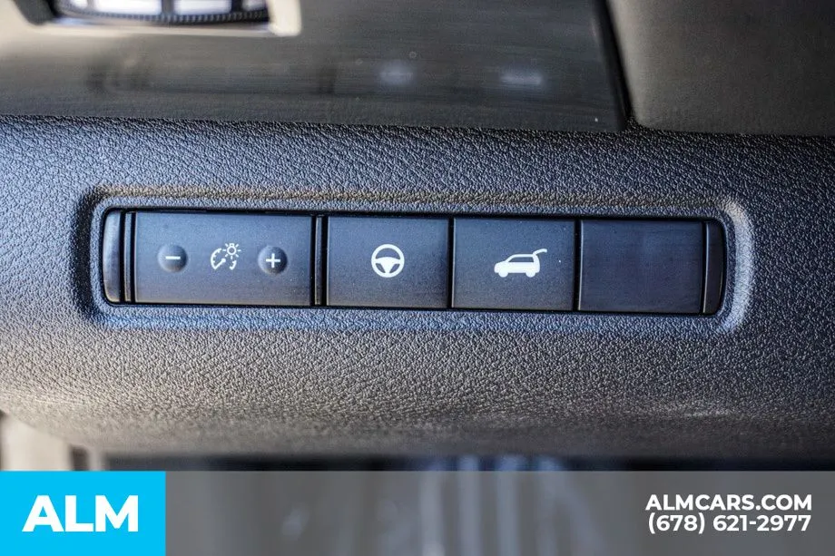 2025 Nissan Pathfinder SL - Photo 46