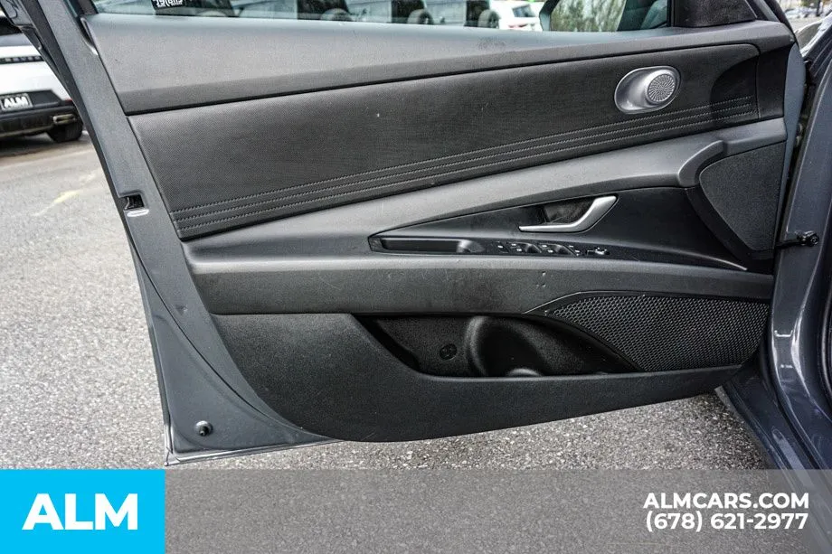 2025 Hyundai Elantra SE - Photo 44