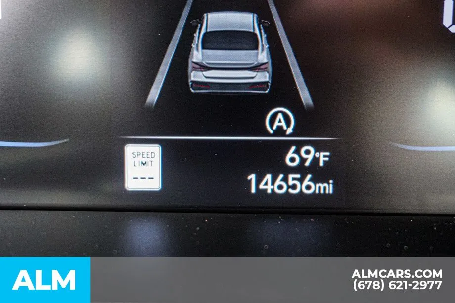 2025 Hyundai Elantra SE - Photo 53