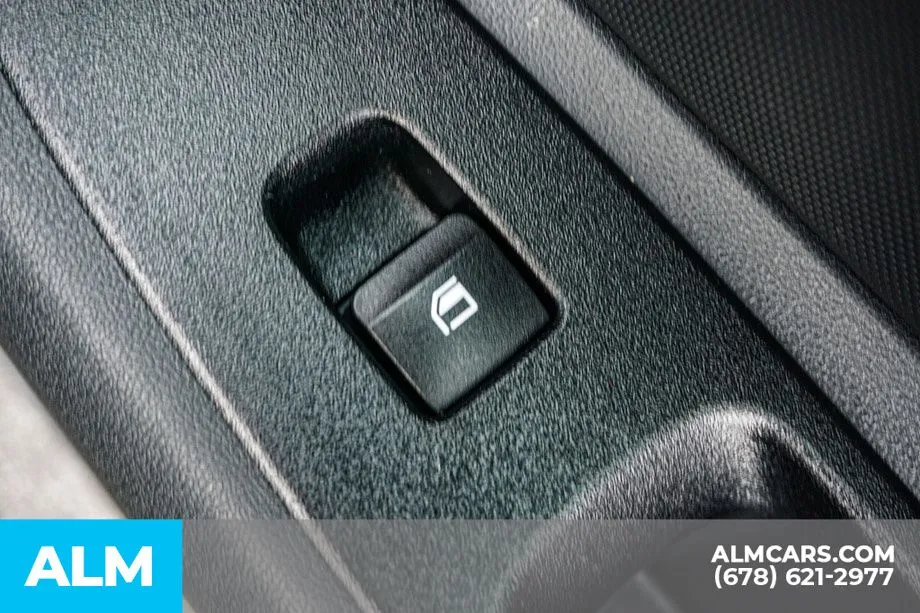 2025 Hyundai Elantra SE - Photo 52