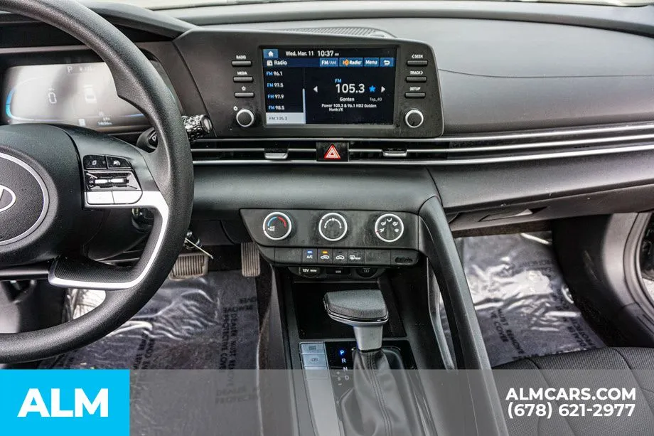 2025 Hyundai Elantra SE - Photo 38