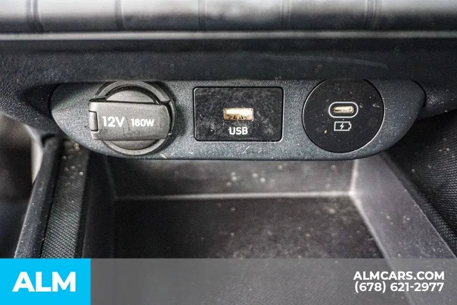 2025 Hyundai Elantra SE - Photo 41