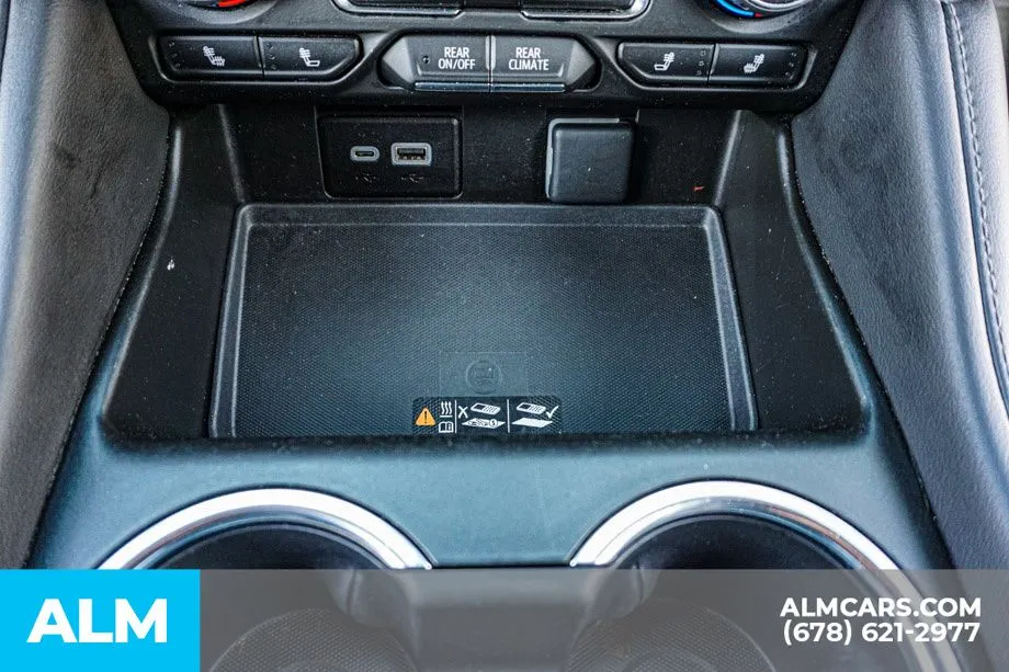2024 Chevrolet Suburban LT - Photo 43