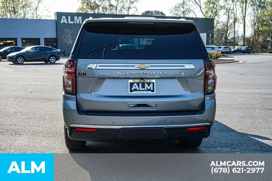 2024 Chevrolet Suburban LT - Photo 11