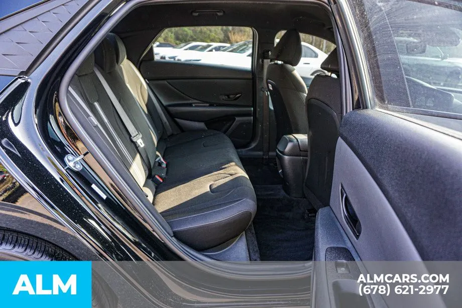 2025 Hyundai Elantra SEL - Photo 22