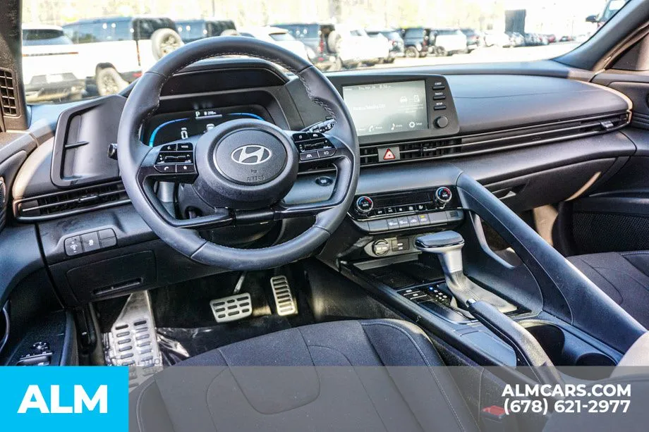 2025 Hyundai Elantra SEL - Photo 27
