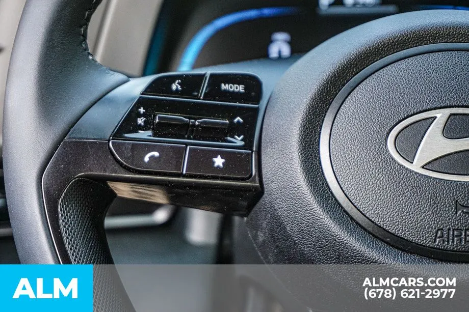 2025 Hyundai Elantra SEL - Photo 29