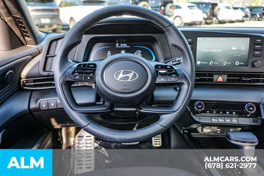2025 Hyundai Elantra SEL - Photo 28