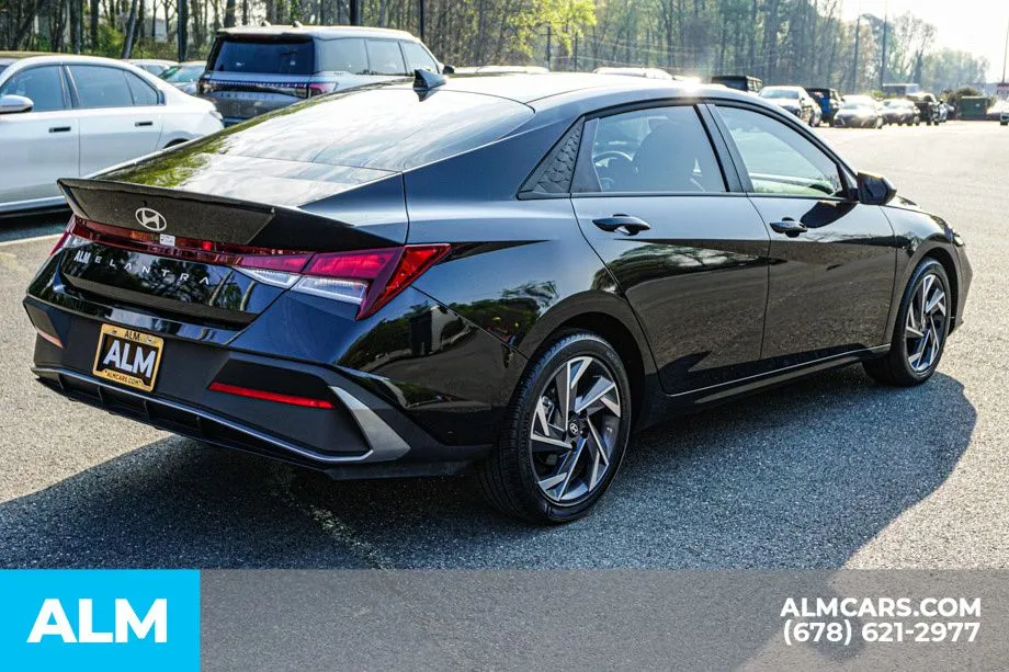 2025 Hyundai Elantra SEL - Photo 6