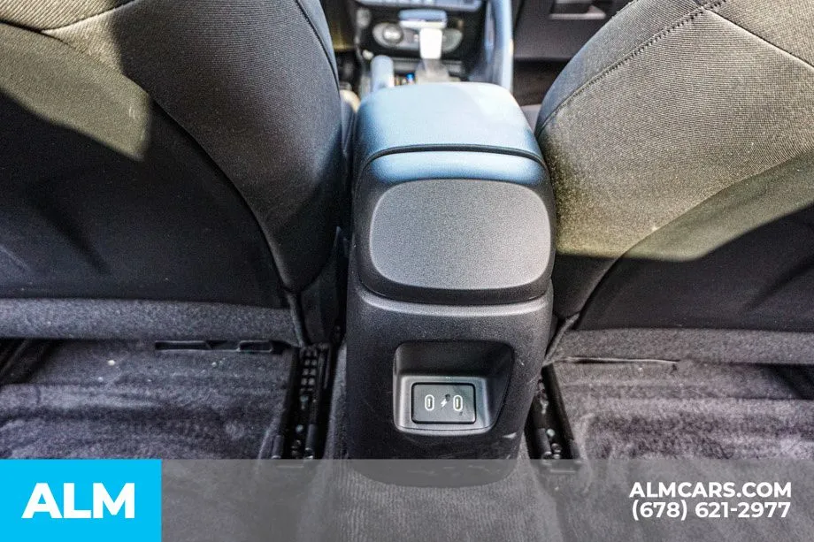 2025 Hyundai Elantra SEL - Photo 31