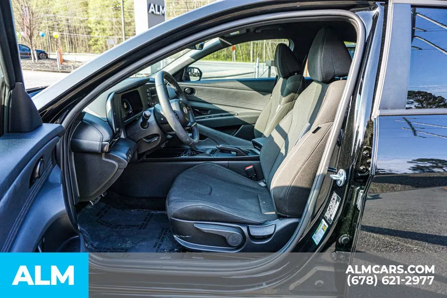 2025 Hyundai Elantra SEL - Photo 19