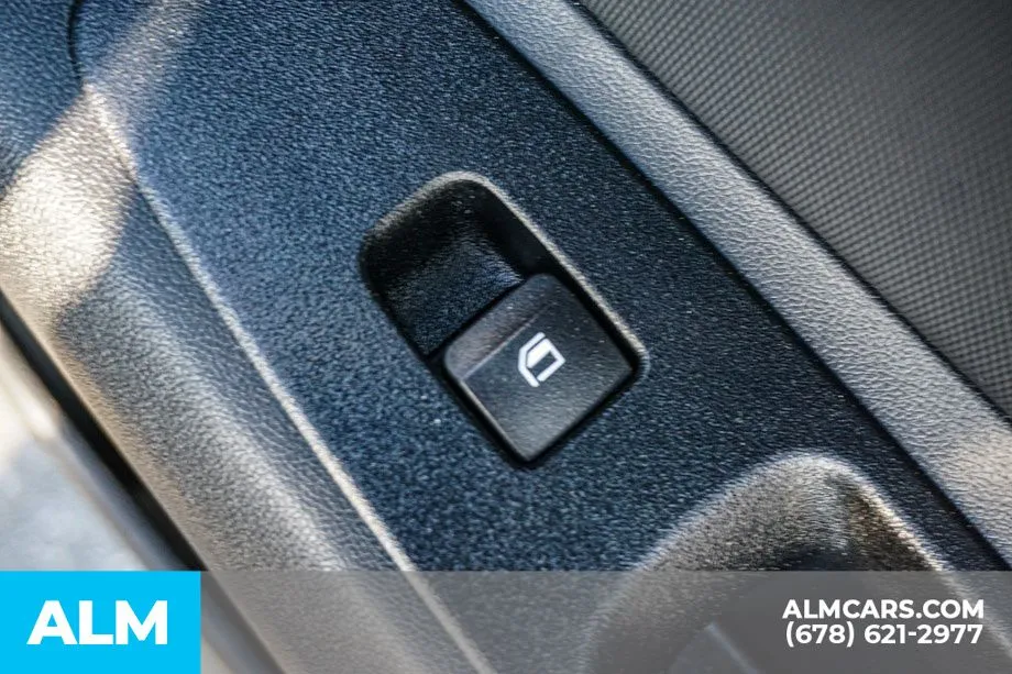2025 Hyundai Elantra SEL - Photo 52