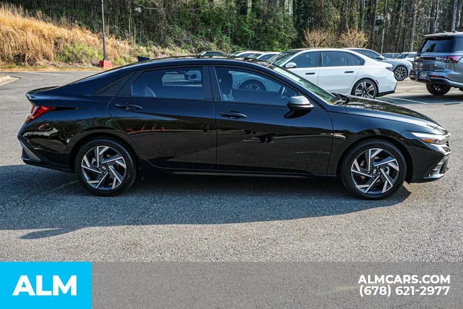 2025 Hyundai Elantra SEL - Photo 9