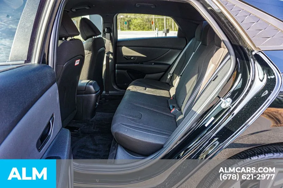 2025 Hyundai Elantra SEL - Photo 21