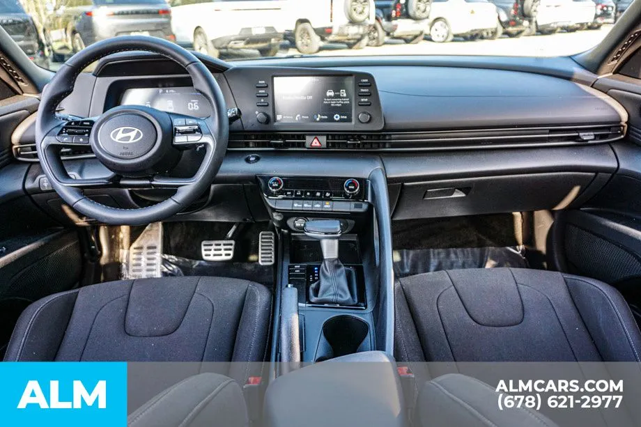 2025 Hyundai Elantra SEL - Photo 25