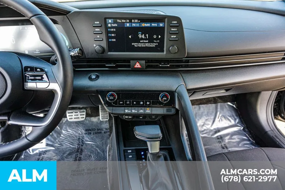 2025 Hyundai Elantra SEL - Photo 38