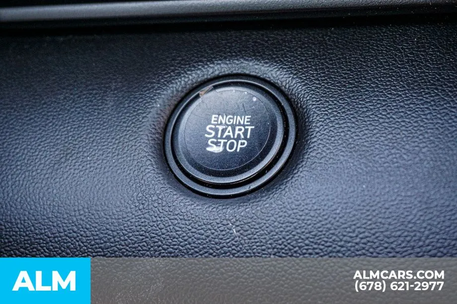 2025 Hyundai Elantra SEL - Photo 42